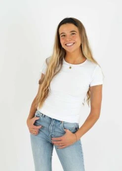 T-Shirt LINDA White 11 T-Shirt LINDA White -Noorlys Nachhaltig bio fair produziert kuschlig frau laessig winter herbst warm new Nachhaltig bio fair produziert kuschlig frau laessig winter herbst warm new 8