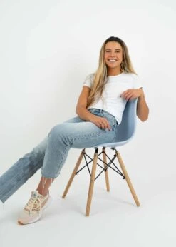 T-Shirt LINDA White 14 T-Shirt LINDA White -Noorlys Nachhaltig bio fair produziert kuschlig frau laessig winter herbst warm new Nachhaltig bio fair produziert kuschlig frau laessig winter herbst warm new 9