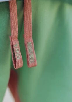 Short SUNDAG SharpGreen/FlamingoPink 11 Short SUNDAG SharpGreen/FlamingoPink -Noorlys bio maenner frauen strand nachhaltig faire sommer mode bio 58