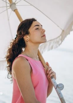 Musselin-Kleid HERMOSA FlamingoPink -Noorlys bio maenner frauen strand nachhaltig faire sommer mode bio 70