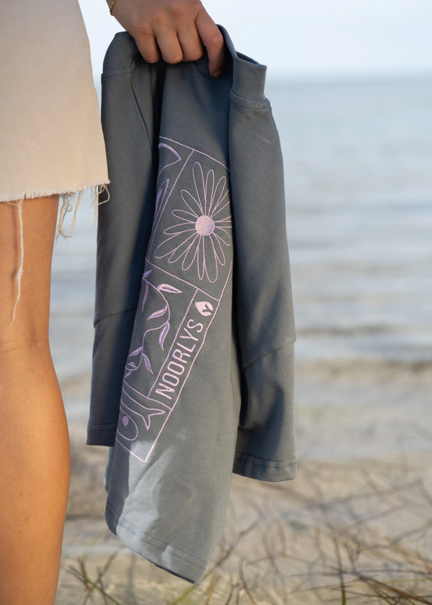 Heavy-T-Shirt ZITRONELLA StormyWeather/PersianViolet 8 Heavy-T-Shirt ZITRONELLA StormyWeather/PersianViolet – Bild 8