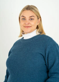 Strickpullover SLICHT DenimBlue 21 Strickpullover SLICHT DenimBlue -Noorlys cold curvy grosse groessen winter nachhaltig fair produziert warm kuschlig boxershorts winter schoen 134