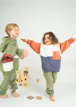 Hoodie TÜÜG GreyStone -Noorlys cold kids winter nachhaltig fair produziert warm kuschlig boxershorts winter schoen 19