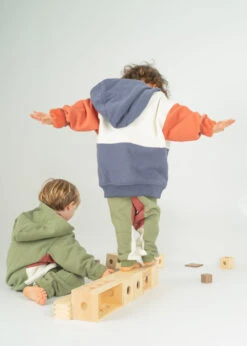 Hoodie TÜÜG GreyStone -Noorlys cold kids winter nachhaltig fair produziert warm kuschlig boxershorts winter schoen 30