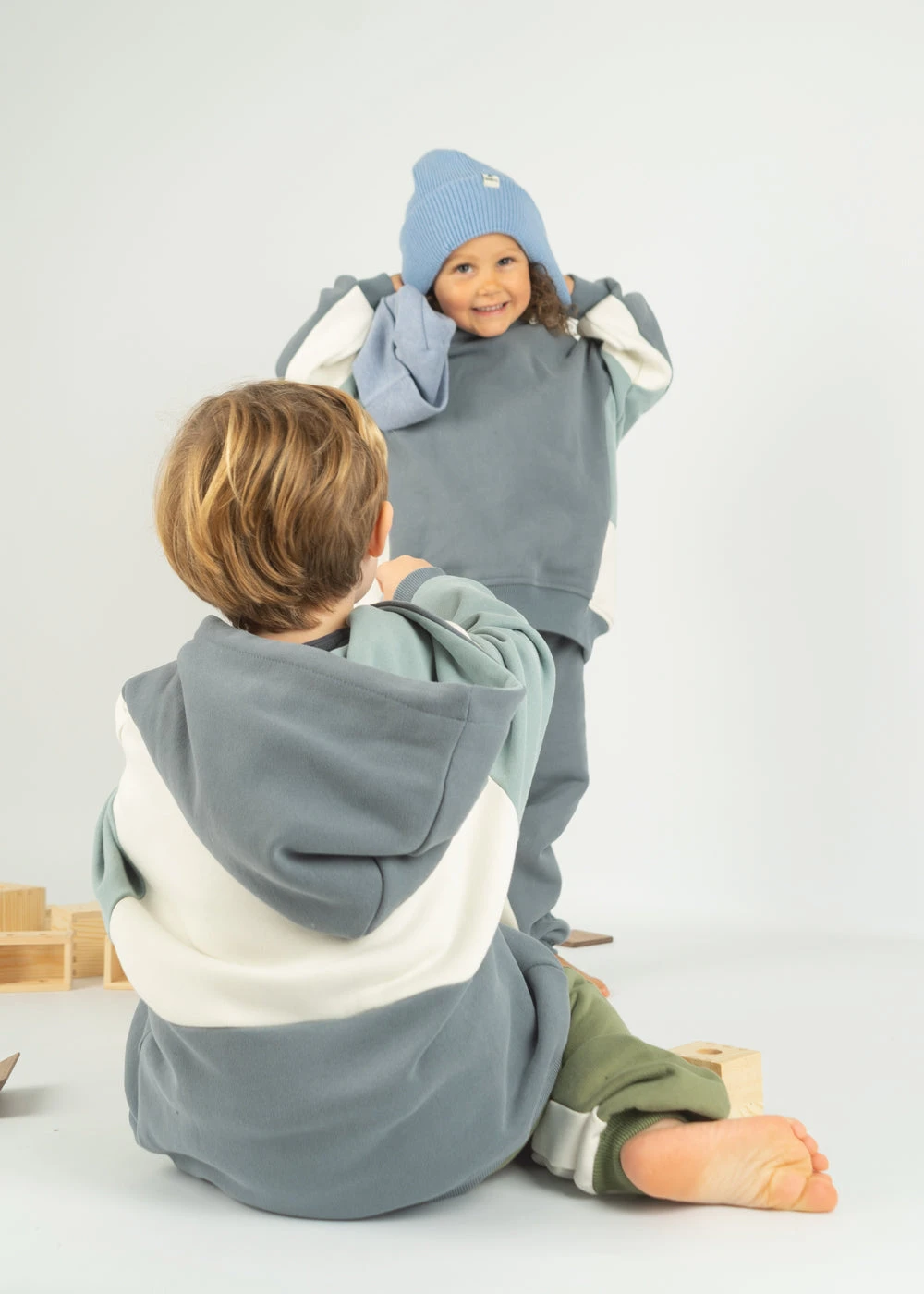 Hoodie TÜÜG StormyWeather 5 Hoodie TÜÜG StormyWeather – Bild 5