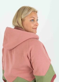 Hoodie BEEVERN OldRose 18 Hoodie BEEVERN OldRose -Noorlys frauen curvy bio baumwolle fair produziert nachhaltig kollektion curvy women nachhaltig 107