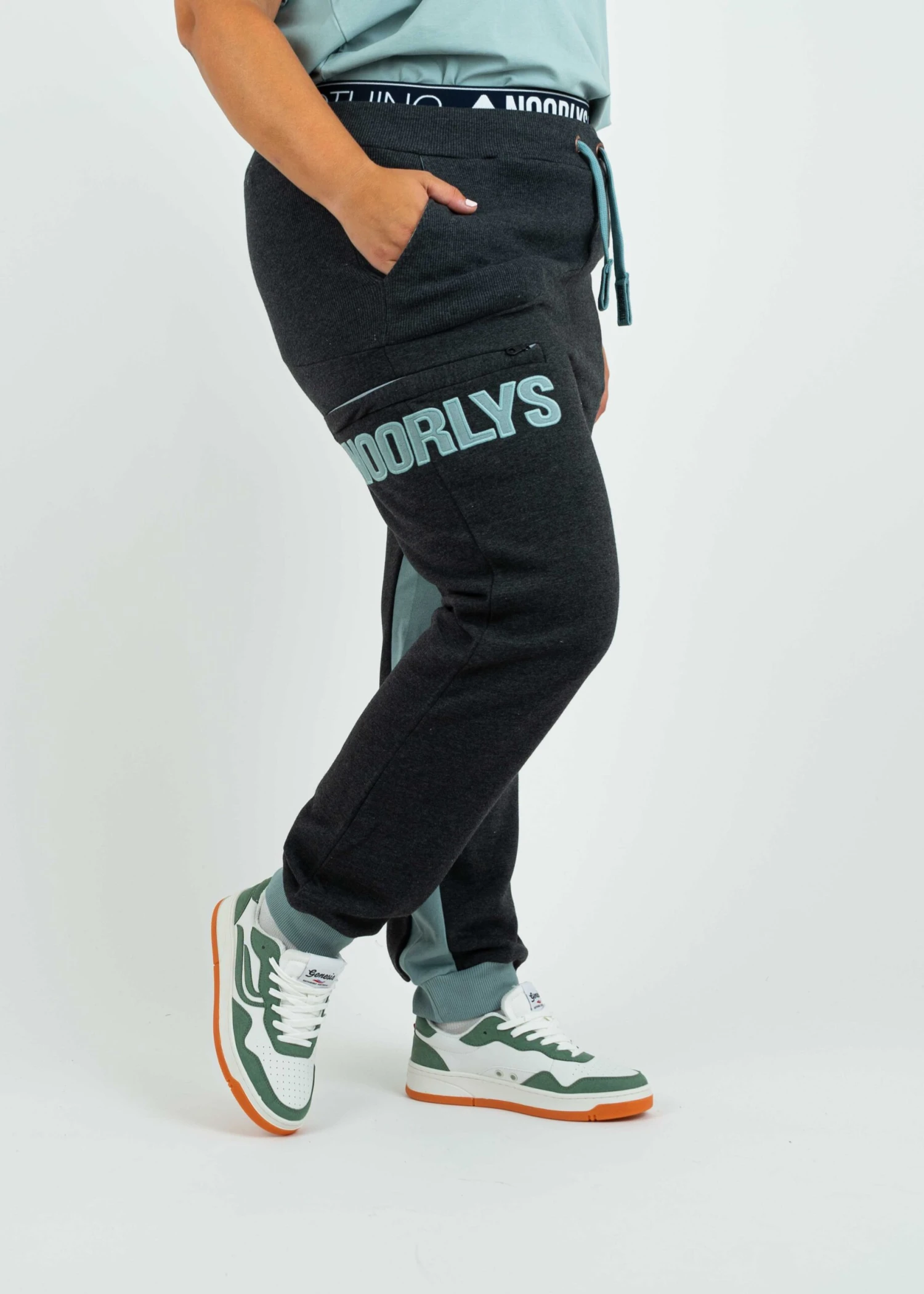 Jogginghose SUNDAG Anthracite/SilverBlue 11 Jogginghose SUNDAG Anthracite/SilverBlue – Bild 11