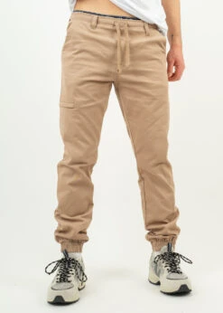 Jogger-Chino MAANDAG Camel 38 Jogger-Chino MAANDAG Camel -Noorlys heavy sweat nachhaltig fair produziert warm kuschlig winter schoen 73