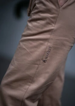 Jogger-Chino MAANDAG Camel 37 Jogger-Chino MAANDAG Camel -Noorlys heavy sweat new nachhaltig fair produziert warm kuschlig schoen 210