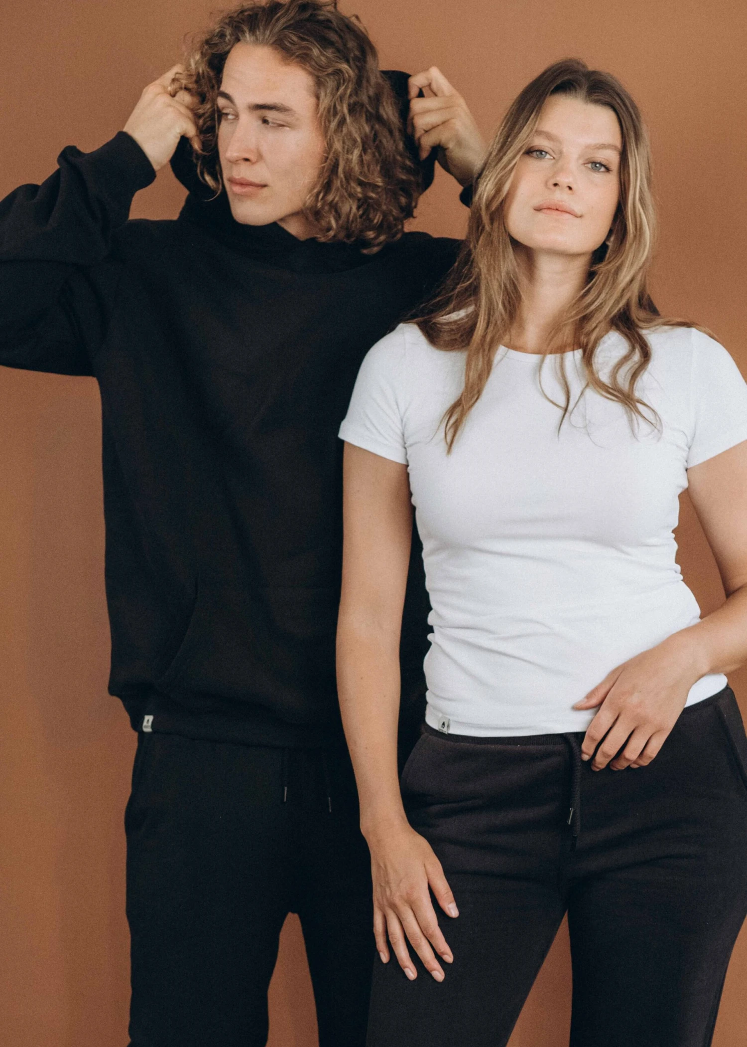 Basic-Hoodie MIKA Black 9 Basic-Hoodie MIKA Black – Bild 9