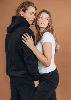 Bündel Hoodie MIKA & Jogginghose MOMME Black 15 Bündel Hoodie MIKA & Jogginghose MOMME Black -Noorlys herren damen winter nachhaltig fair produziert warm kuschlig boxershorts winter cool schoen 74 f8d84922 b3d4 4287 87f2 69bc325d2bb1