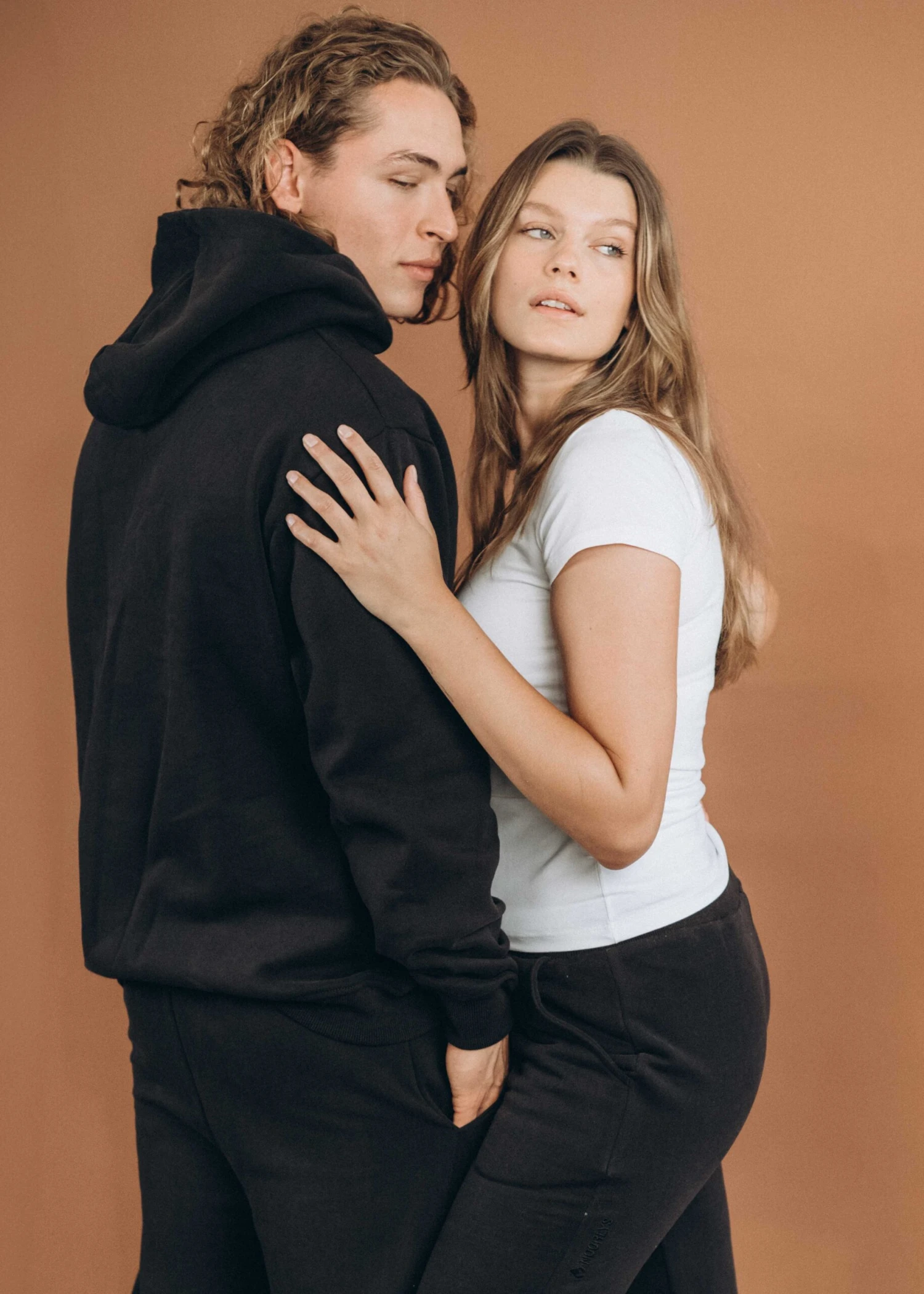 Bündel Hoodie MIKA & Jogginghose MOMME Black 8 Bündel Hoodie MIKA & Jogginghose MOMME Black – Bild 8