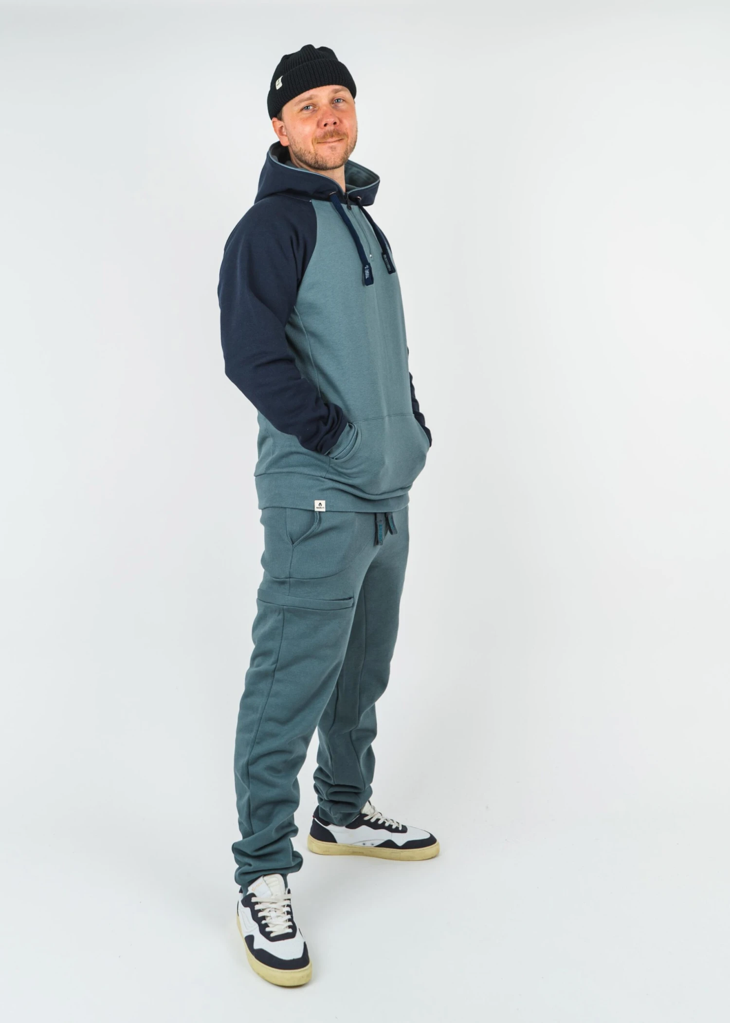 Hoodie AX-1 StormyWeather 5 Hoodie AX-1 StormyWeather – Bild 5