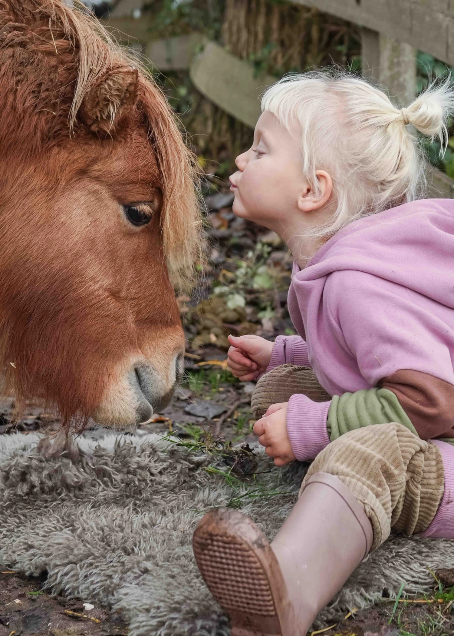 GOTS Hoodie BEEVERN NostalgiaRose 2 GOTS Hoodie BEEVERN NostalgiaRose – Bild 2