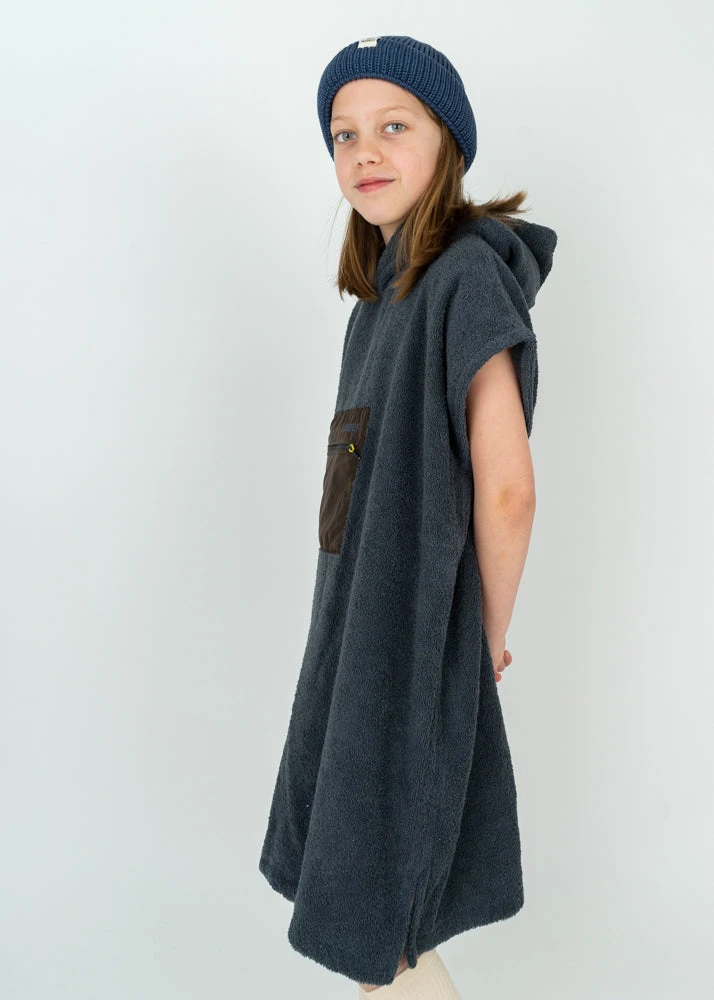 Kinder-Surf-Poncho MALIA Anthracite 7 Kinder-Surf-Poncho MALIA Anthracite – Bild 7