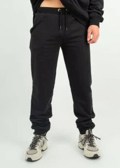 GOTS Basic-Jogginghose MOMME Black 14 GOTS Basic-Jogginghose MOMME Black -Noorlys maenner buendel nachhaltig fair produziert warm kuschlig muetze winter cool 29