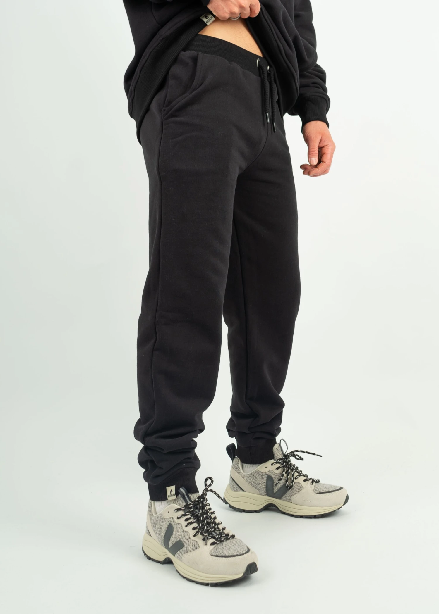 GOTS Basic-Jogginghose MOMME Black 2 GOTS Basic-Jogginghose MOMME Black – Bild 2