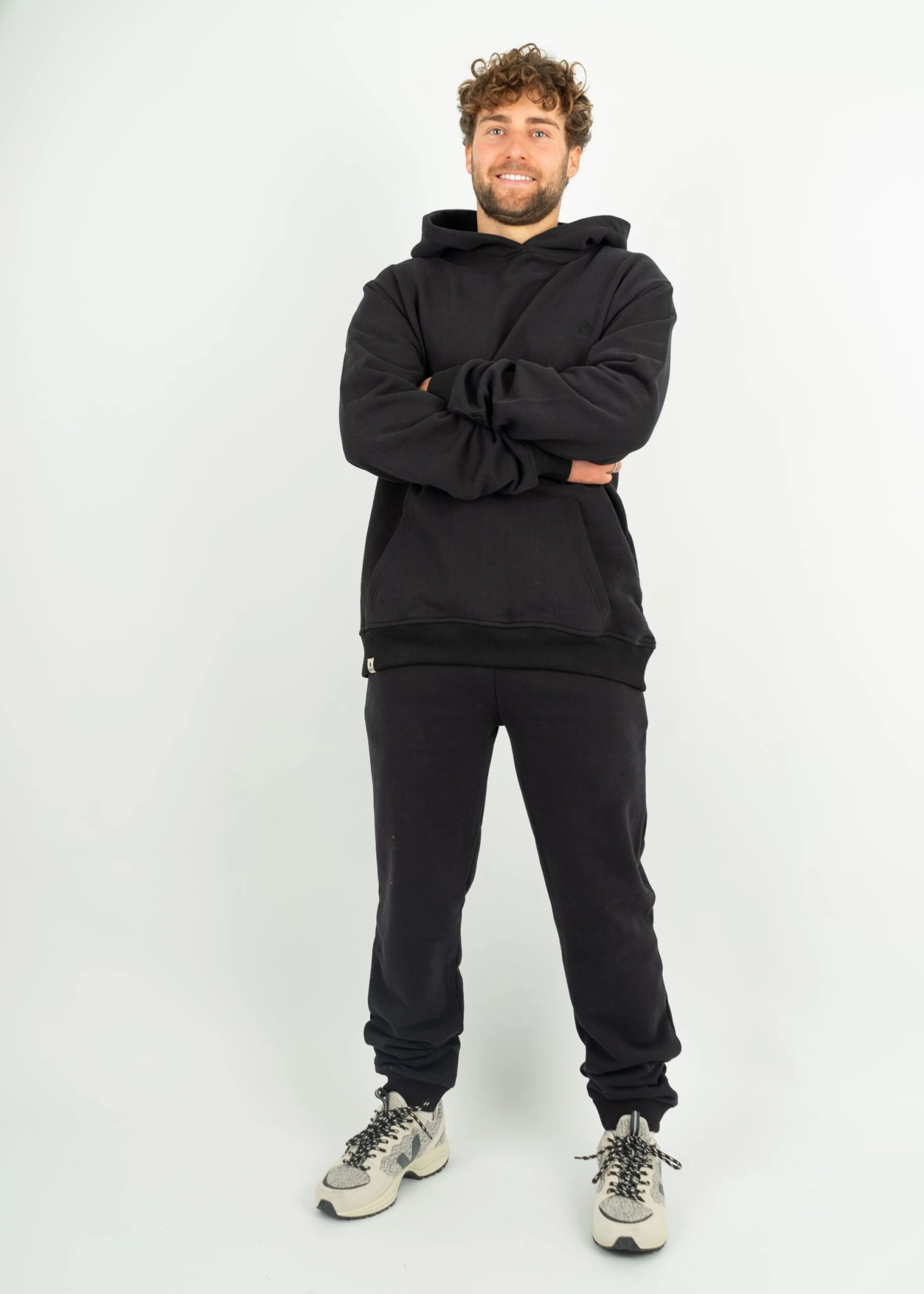 Bündel Hoodie MIKA & Jogginghose MOMME Black 1 Bündel Hoodie MIKA & Jogginghose MOMME Black