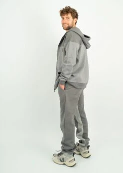 Jogginghose SUNDAG SmokedPearl/UltimateGrey 14 Jogginghose SUNDAG SmokedPearl/UltimateGrey -Noorlys maenner buendel nachhaltig fair produziert warm kuschlig muetze winter cool 65