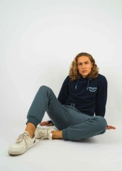 Jogginghose STIEFBUCK StormyWeather 25 Jogginghose STIEFBUCK StormyWeather -Noorlys nachhaltig bio baumwolle fair produziert men unisex women kuschlig warm weich gemuetlich bundle stormyweather navy 8 dcf29285 4970 4cbf a217 923314671d20