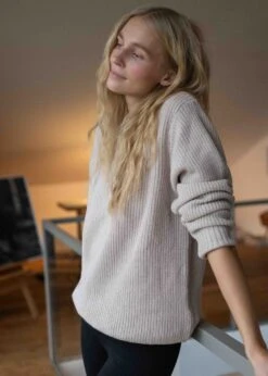 Strickpullover SLICHT OysterGrey 27 Strickpullover SLICHT OysterGrey -Noorlys nachhaltig bio fair produziert kuschleig mann frau laessig winter herbst 212