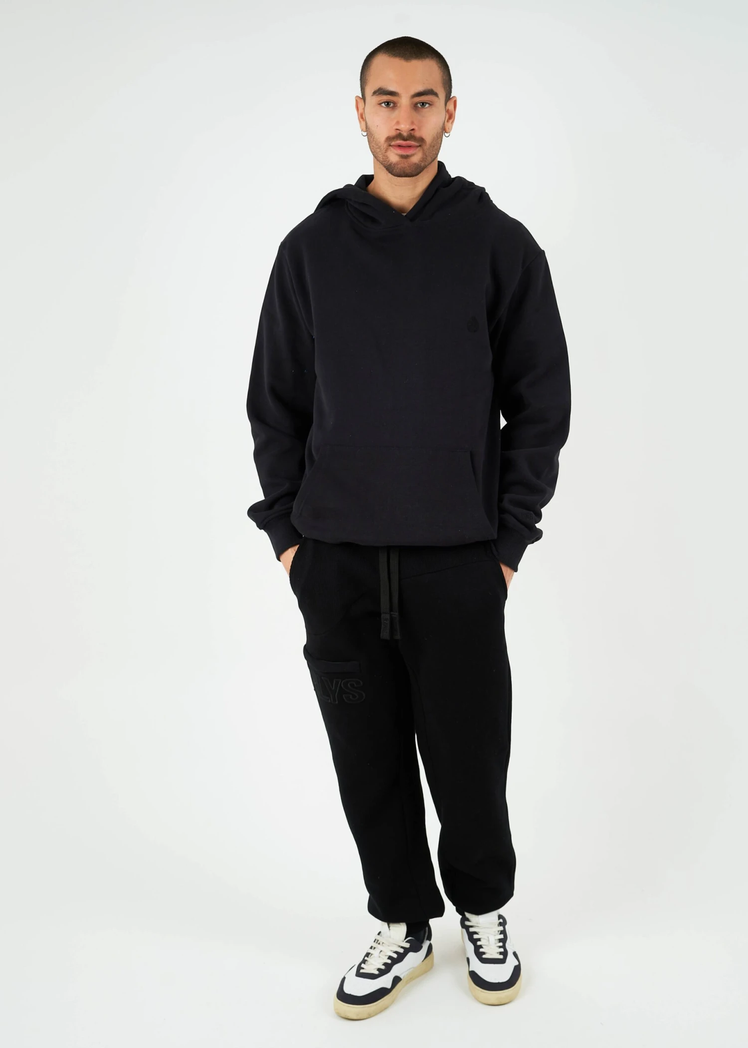 Bündel Hoodie MIKA & Jogginghose SUNDAG 1 Bündel Hoodie MIKA & Jogginghose SUNDAG