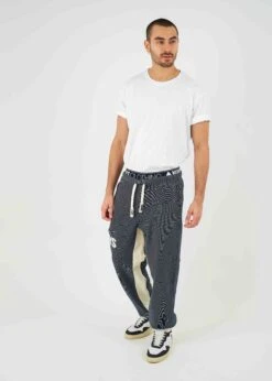 Bündel T-Shirt JOHANN & Jogginghose SUNDAG 7 Bündel T-Shirt JOHANN & Jogginghose SUNDAG -Noorlys nachhaltig boi fair produziert kuschleig bundle mann frau laessig 54