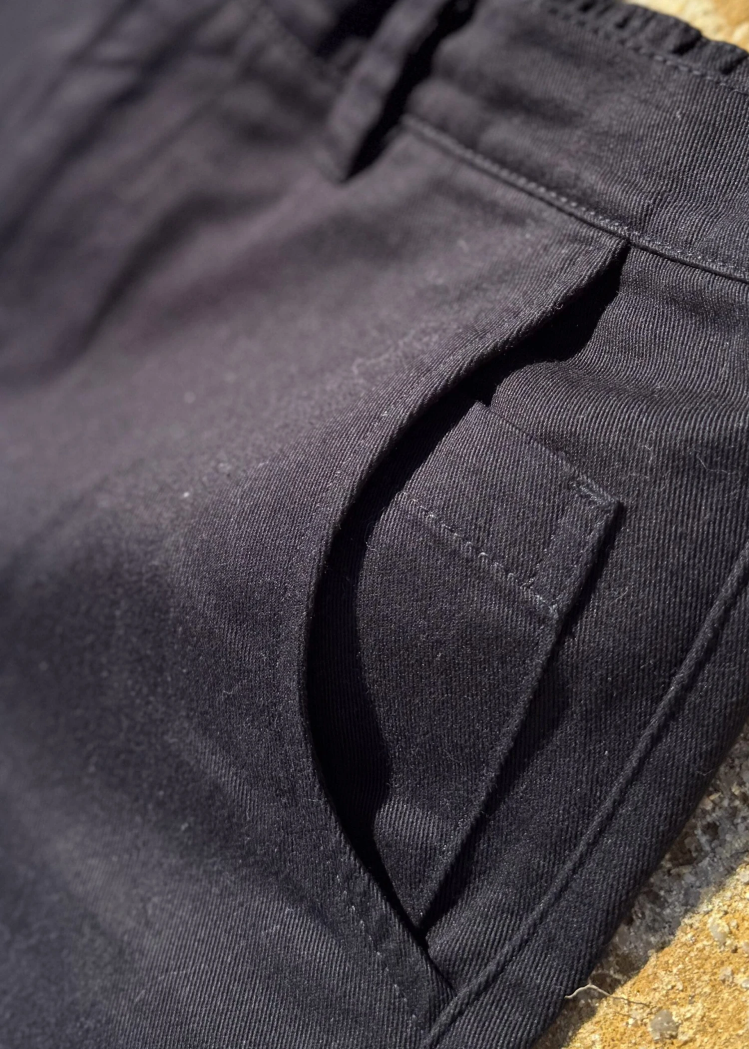 Relaxed-Short RULLEN Black 8 Relaxed-Short RULLEN Black – Bild 8