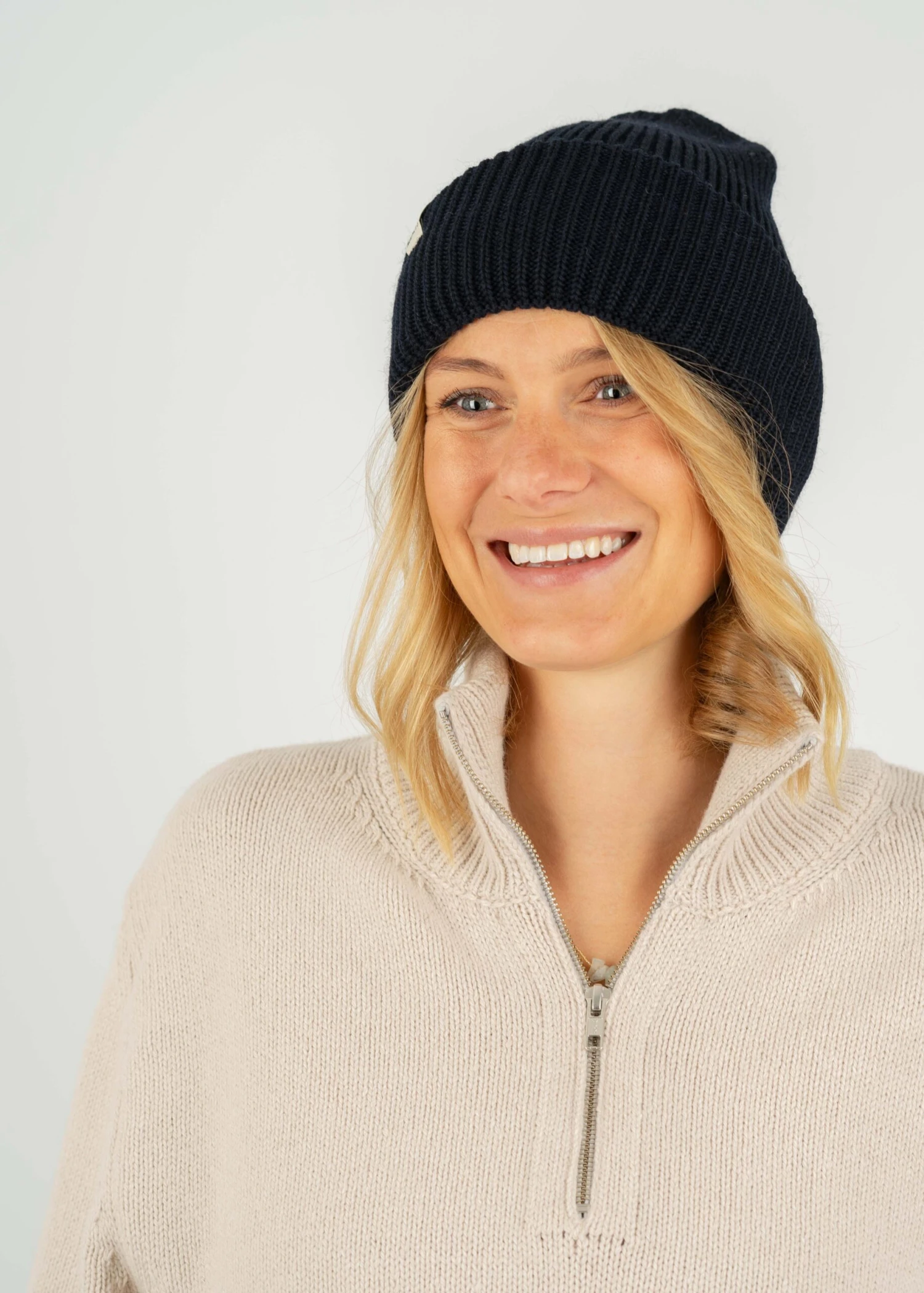 Wollmütze KARLI Marine 2 Wollmütze KARLI Marine – Bild 2