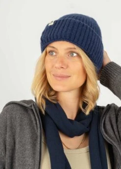 Baumwollschal MAARE Marine 5 Baumwollschal MAARE Marine -Noorlys nachhaltig fair produziert warm kuschlig muetze handschuhe beanie 59