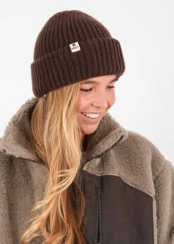 Kaschmirmütze ALMA Walnuss 13 Kaschmirmütze ALMA Walnuss -Noorlys nachhaltig fair produziert warm kuschlig muetze winter frauen 68