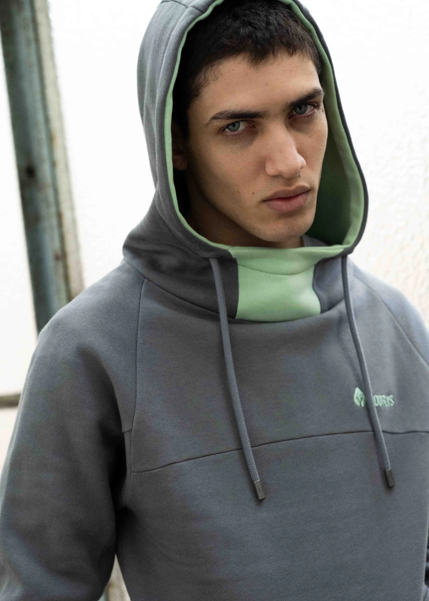 Hoodie STORM SmokedPearl/CameoGreen 10 Hoodie STORM SmokedPearl/CameoGreen – Bild 10