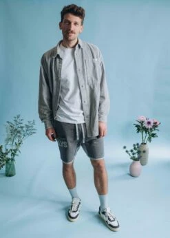 Short SUNDAG SmokedPearl/UltimateGrey 13 Short SUNDAG SmokedPearl/UltimateGrey -Noorlys noorlys herren damen sommer nachhaltig fair produziert warm kuschlig cool schoen 50