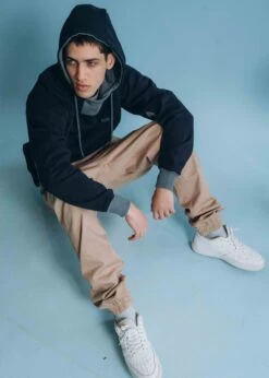 Jogger-Chino MAANDAG Camel 26 Jogger-Chino MAANDAG Camel -Noorlys noorlys herren damen sommer nachhaltig fair produziert warm kuschlig cool schoen 61