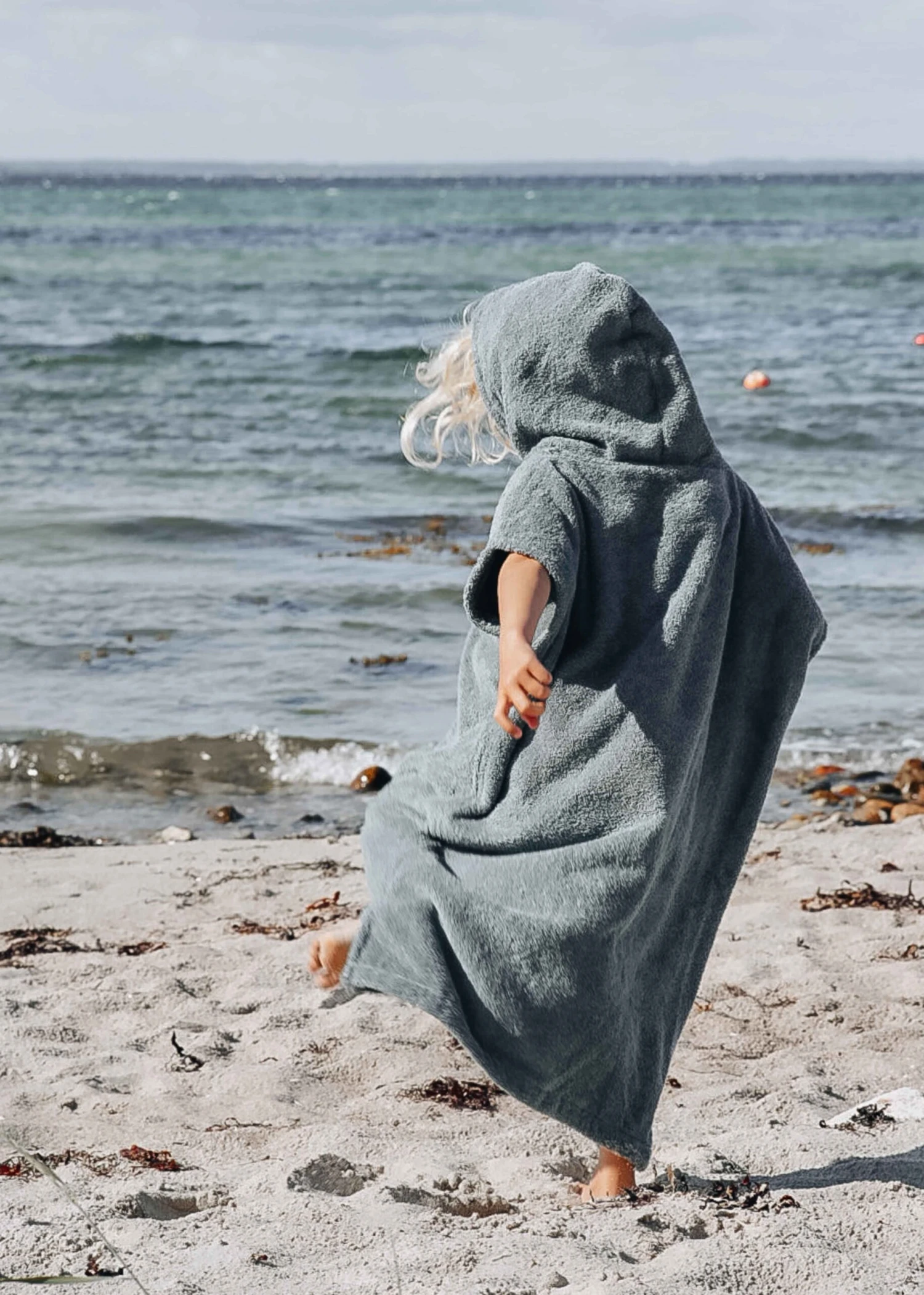 Kinder-Surf-Poncho MALIA StormyWeather 7 Kinder-Surf-Poncho MALIA StormyWeather – Bild 7