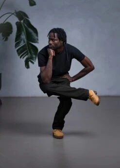 Relaxed-Pant RULLEN Black 11 Relaxed-Pant RULLEN Black -Noorlys rullen black 3 nachhaltig fair produziert warm kuschlig winter schoen