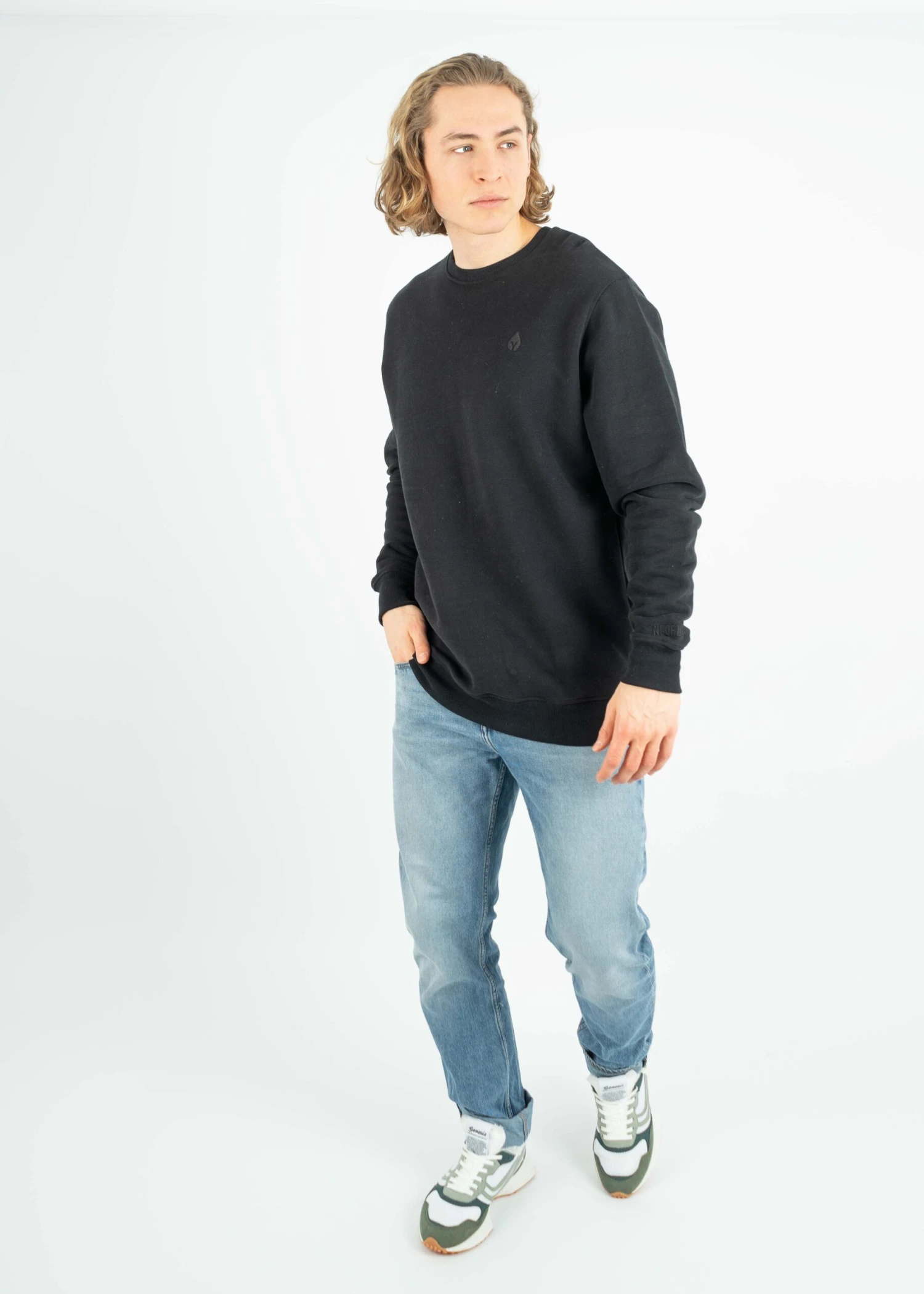 Basic-Sweater MOODIG Black 6 Basic-Sweater MOODIG Black – Bild 6