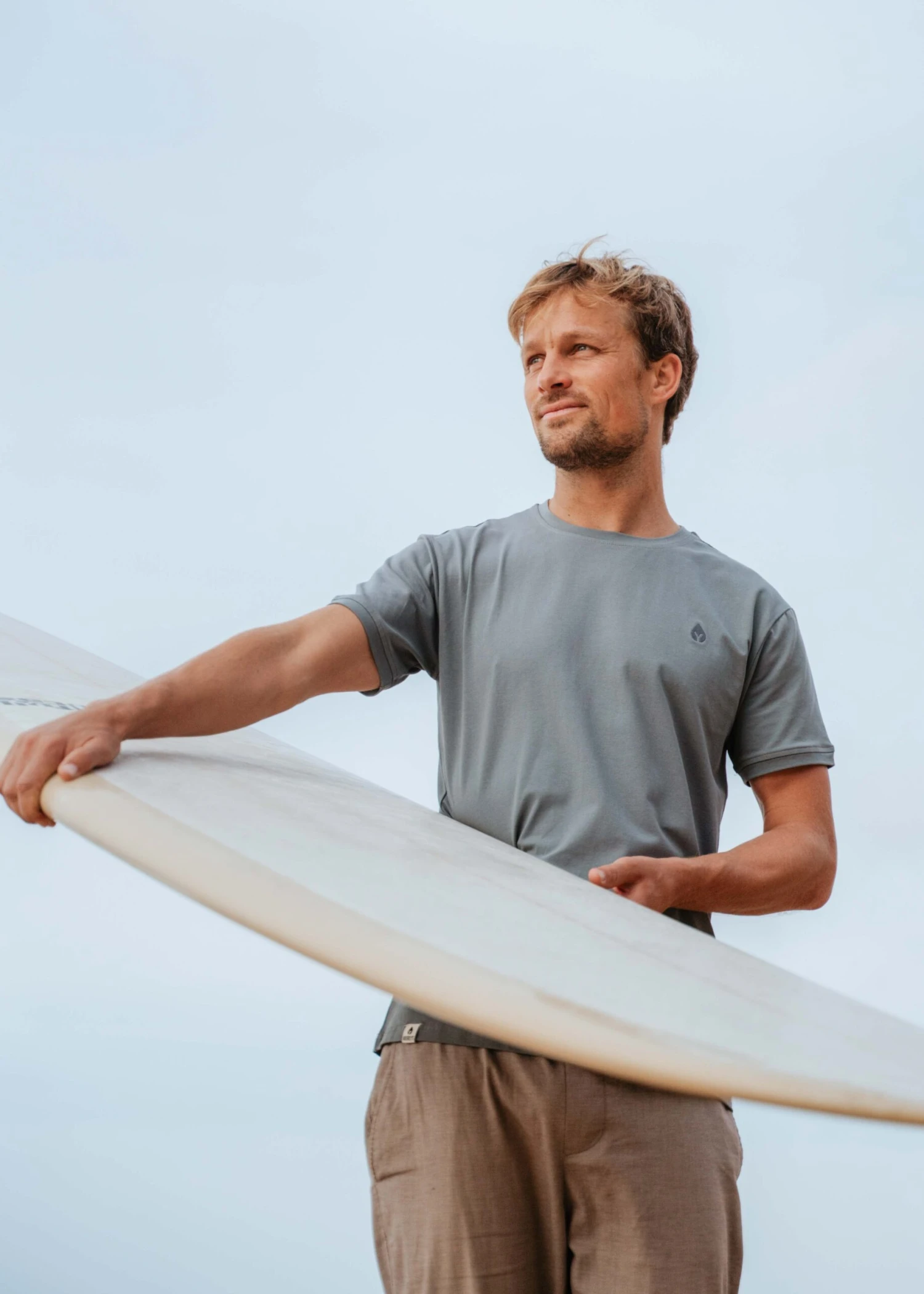 T-Shirt JOHANN UltimateGrey 2 T-Shirt JOHANN UltimateGrey – Bild 2