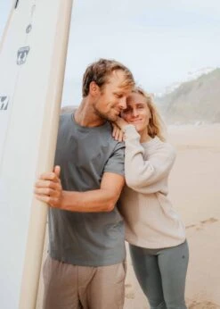 T-Shirt JOHANN UltimateGrey 23 T-Shirt JOHANN UltimateGrey -Noorlys sommer kuschlig cool laessig bio nachhaltig fair produziert oeko cool schoen men women kleidung 59