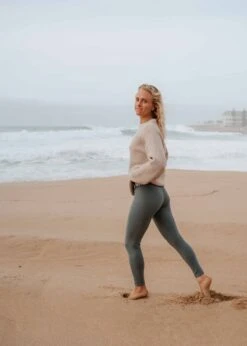 Strickpullover SLICHT OysterGrey 26 Strickpullover SLICHT OysterGrey -Noorlys sommer kuschlig cool laessig bio nachhaltig fair produziert oeko cool schoen men women kleidung 66