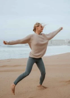 Strickpullover SLICHT OysterGrey 30 Strickpullover SLICHT OysterGrey -Noorlys sommer kuschlig cool laessig bio nachhaltig fair produziert oeko cool schoen men women kleidung 68