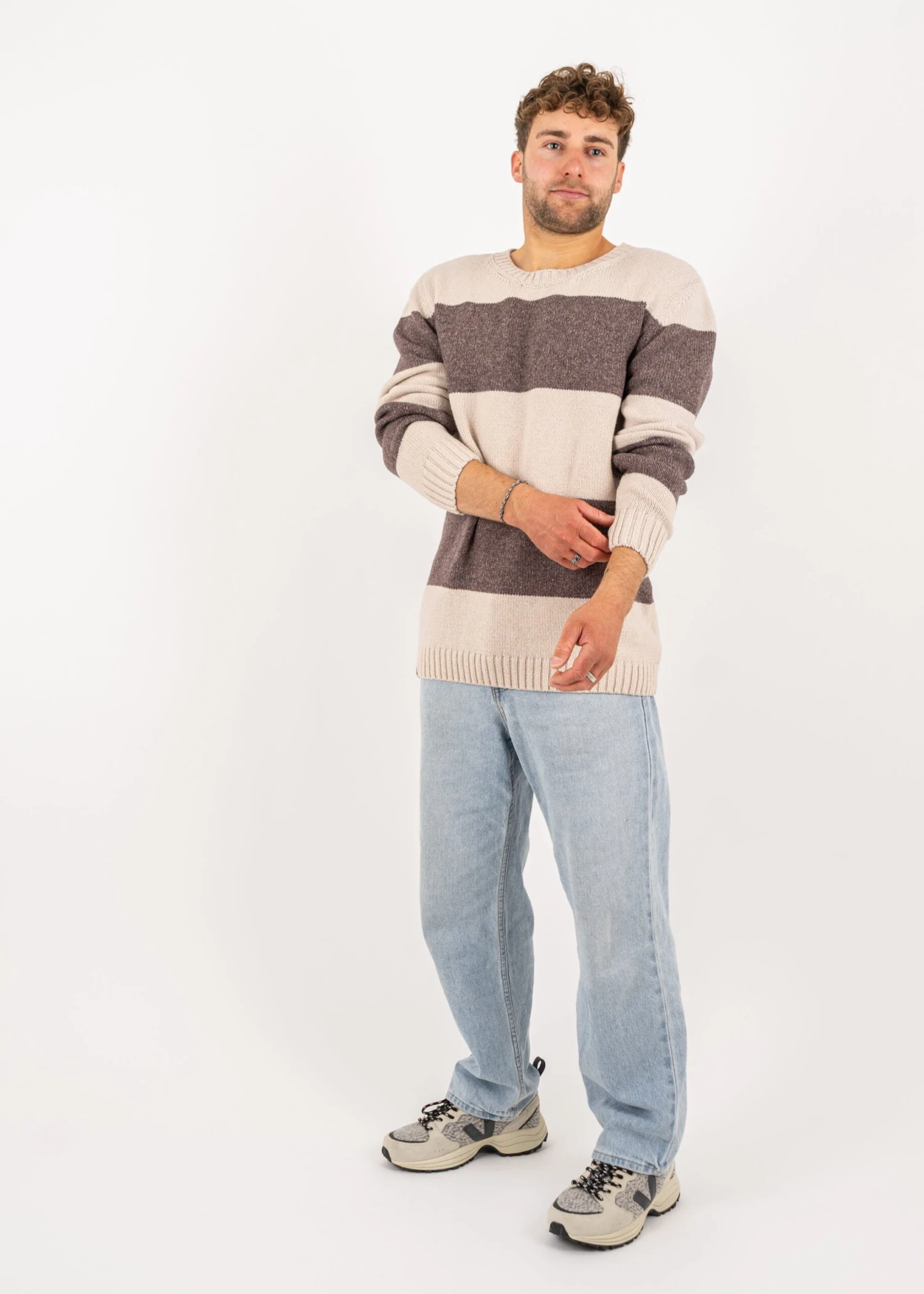 Strickpullover RIFFELT OysterSchokoStriped 4 Strickpullover RIFFELT OysterSchokoStriped – Bild 4