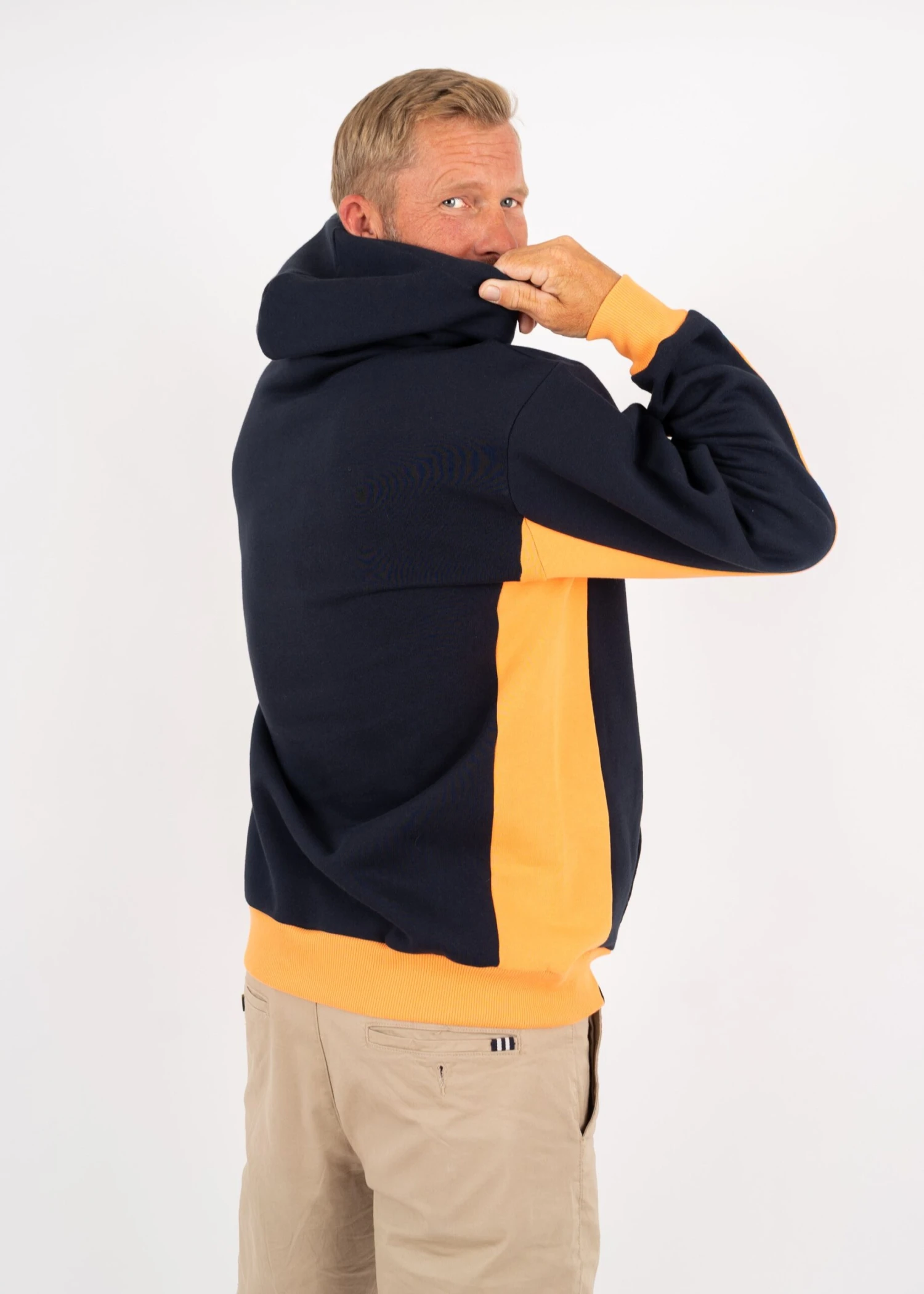 Hoodie WILKE Navy/Tangerine 4 Hoodie WILKE Navy/Tangerine – Bild 4
