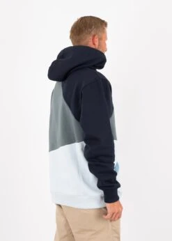 Hoodie DYNAAMIK Navy/StormyWeather/IllusionBlue 9 Hoodie DYNAAMIK Navy/StormyWeather/IllusionBlue -Noorlys sommer sweat nachhaltig faire mode bio materialien summer 3