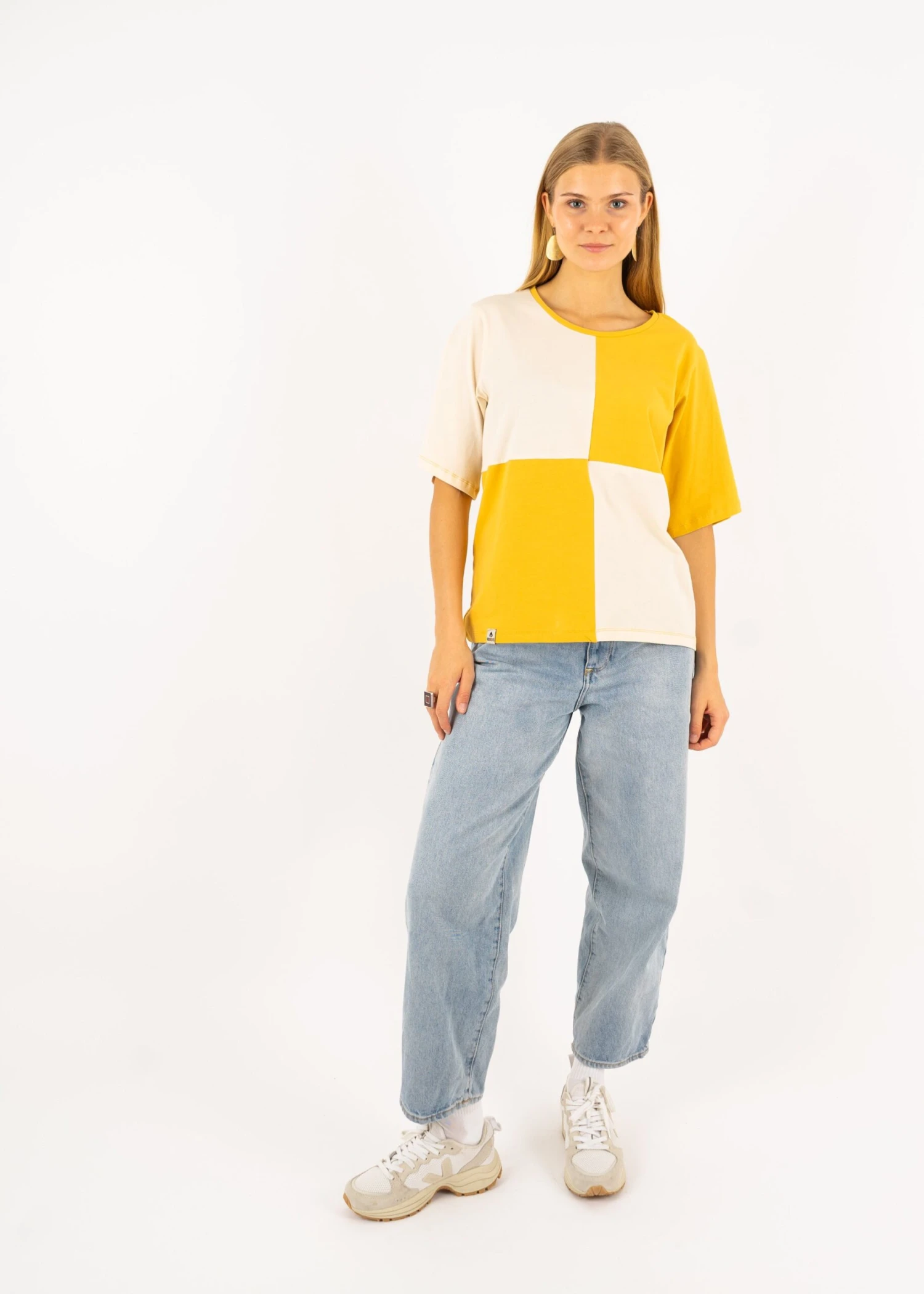 T-Shirt FIERNKANT HoneyGold/PearledIvory 5 T-Shirt FIERNKANT HoneyGold/PearledIvory – Bild 5